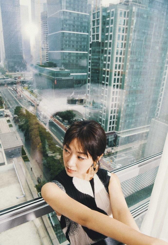 管韧姿图片 管韧姿气质时尚写真图片