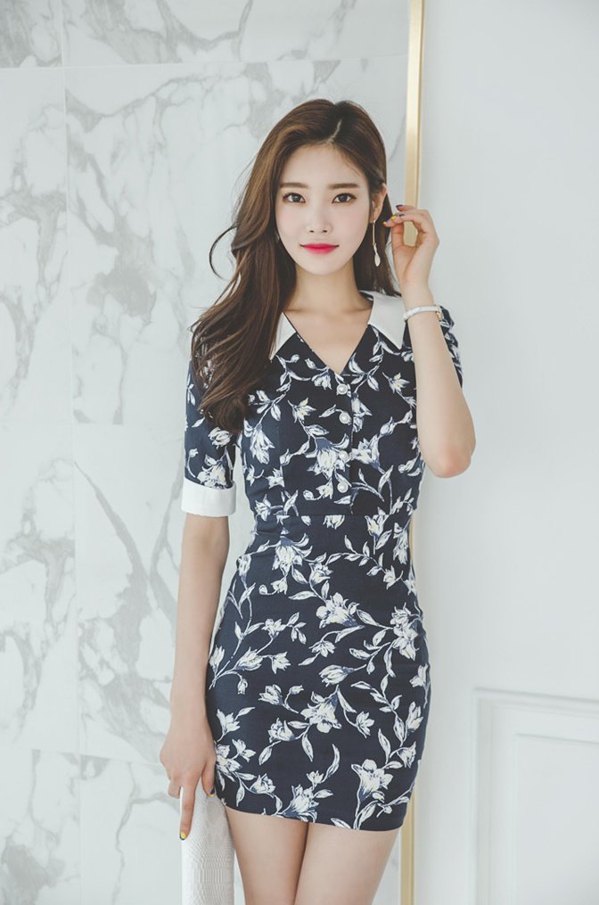 俏丽典雅的气质美女，精致短裙显清新脱俗，东方美被完美诠释！