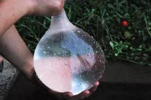 川藏线旅游遇到这3种垃圾不要奇怪，红牛能接受，这两种真不清楚