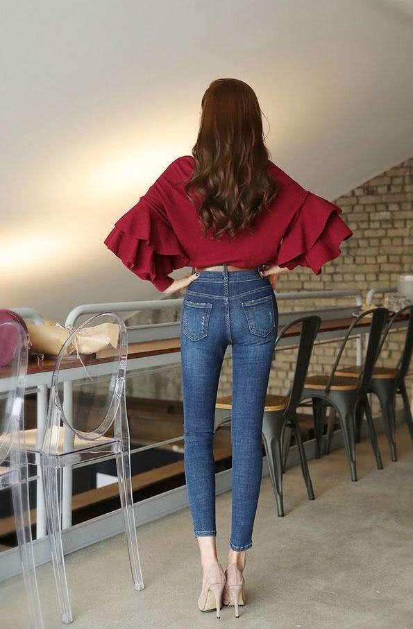 紧身裤穿上非常的甜美优雅,释放强大气场,在细节上体现精致感