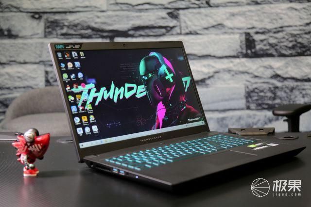  尺寸■十代酷睿i7+大尺寸高刷电竞屏，游戏发烧友亲测，你想要的它都有~