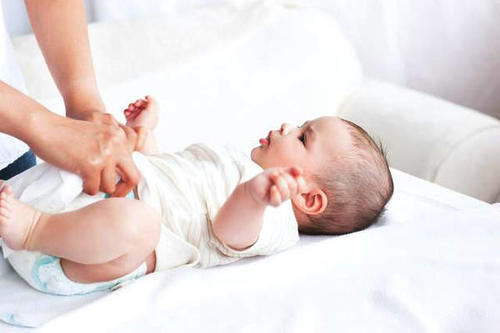 宝宝夜里哭闹的8大原因，新手妈妈知道几个？