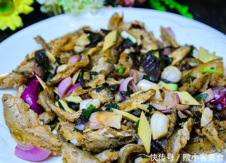 农村河里少见3类鱼，是天然“水质检测机”，图2淡水中的石斑鱼