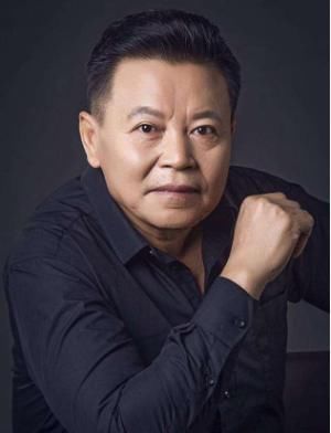  『妻子』出道15年不温不火，42岁因李逵一角爆红，如今与妻子诠释幸福生活！