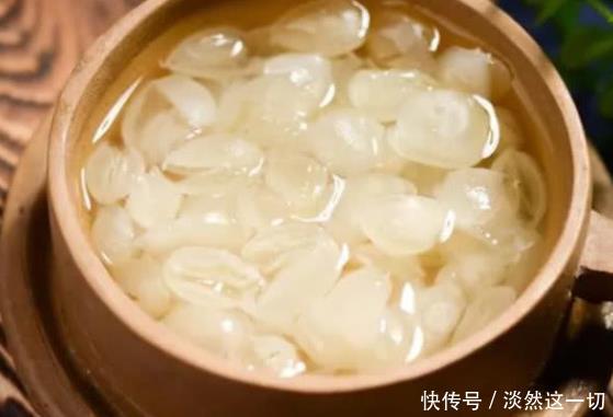【食物】女性到了中年,少用化妆品,常吃4种食物,白嫩年轻,拒绝发胖