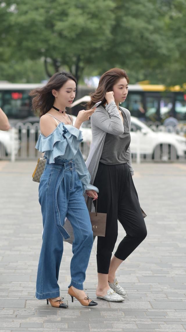 路人街拍,优雅迷人又时髦的穿搭参考,让你美的羡煞旁人