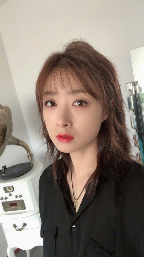 蒋欣只不过是换了发型，看起来居然像瘦了20斤！