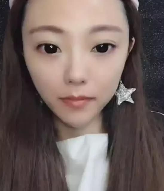 男票见了卸妆后的我，变得百依百顺，出门不让我化妆了！上天给的