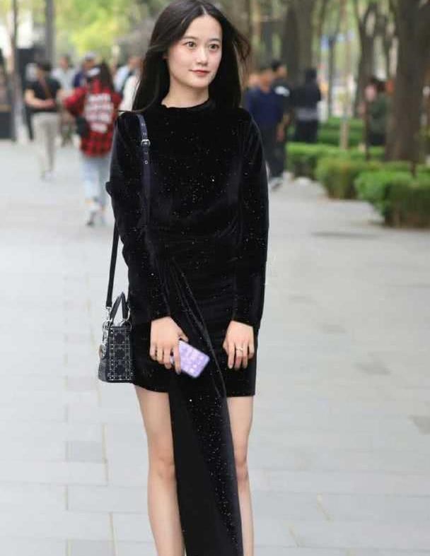  美女：气质优雅的连衣裙,楚楚动人的唯美气质,时尚又大方