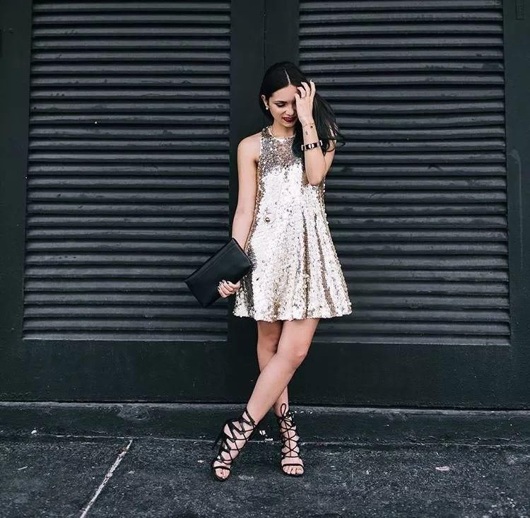 沈月的五五分身材还有救吗?看ins身高160的博主怎么解锁尴尬身材