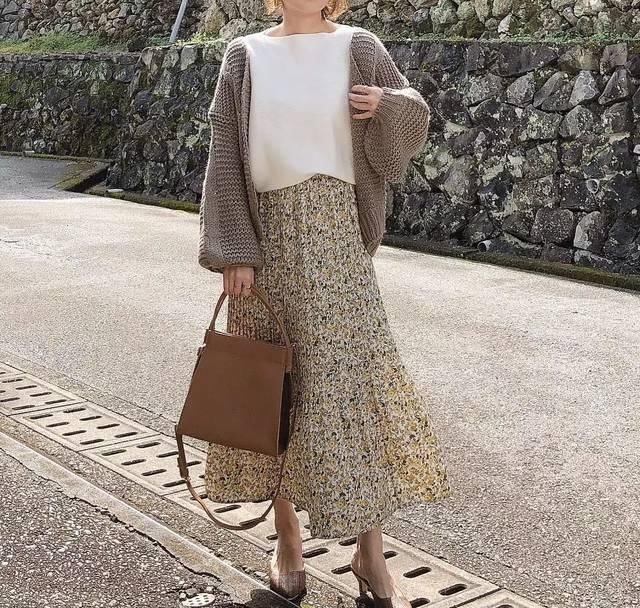  「日本」春季穿搭：?日本小姐姐分享最适合小个子女生的春季穿搭！