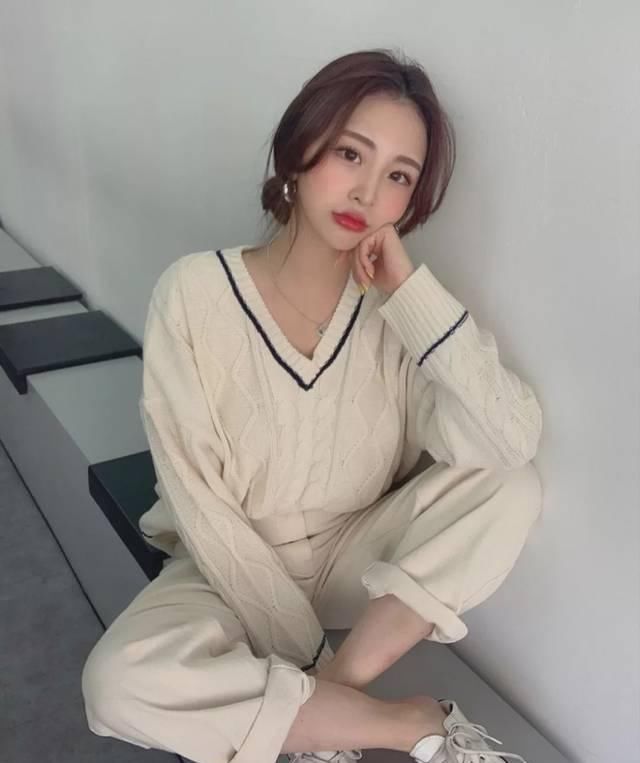 【不土】春天毛衣怎么穿不土 ?记住这4点 ,气质惨了 !