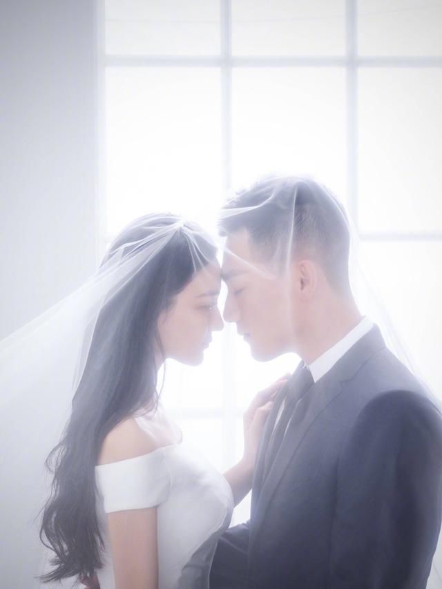 张馨予结婚，嫁了个军三代，谣言终于被澄清