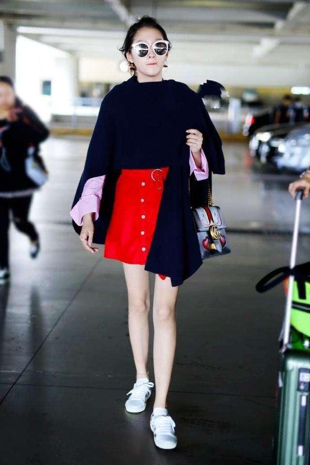 当迪丽热巴遇上关晓彤，腿长腿细到底谁更有范？！