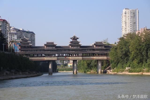 湖北有座迷你桥：多彩多姿多功能恩施风雨桥