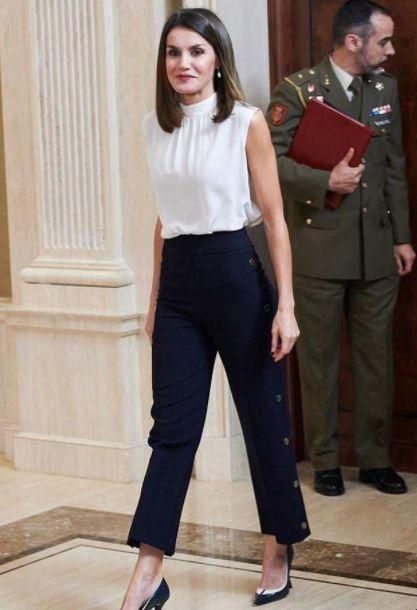 近两米西班牙国王太英俊，同框王后现最萌身高差，最美王后老好多