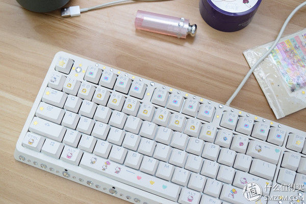 bulin bulin 女生向的白色键盘会是怎么样?