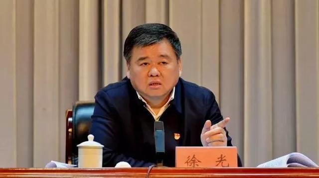  「周口」59岁“老虎”周六落马，曾因“平坟”引争议，多名下属