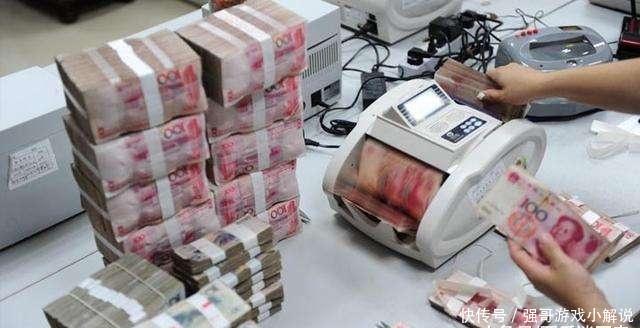  养老金|30岁不交社保每年自己存1万, 和每年交社保的人相比哪个