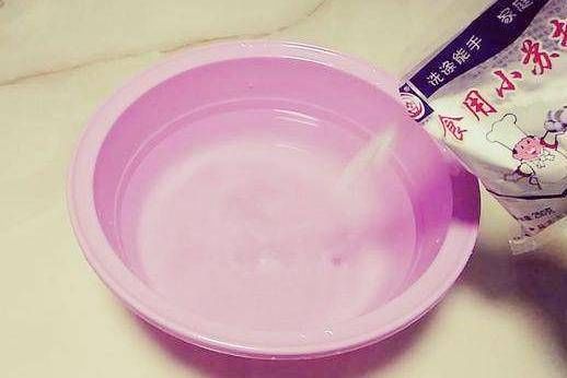 \＂i0\＂: \＂http://p7.qhimg.com/t016dcb52954338720c.jpg?size=450x424\＂}＂凉席一年没洗螨虫、细菌真多，掌握这诀窍，几分钟洗干净还能除螨