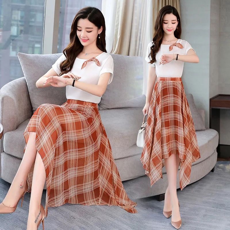 1米55的老婆，从不穿裙子，我给她买7套短裤套装，她穿特显高