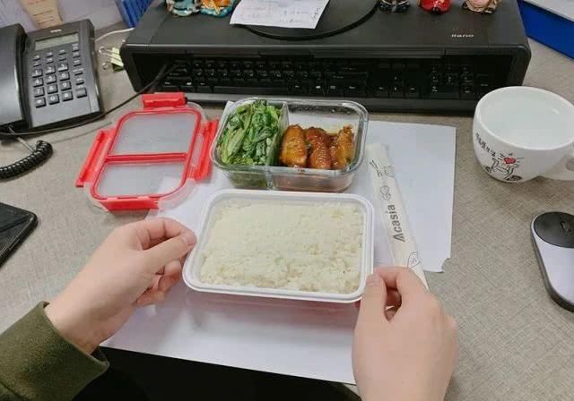  #饭上班#“带着便当去上班”成潮流，需要注意的是……