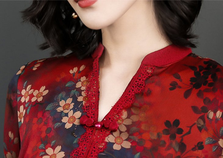 48岁老婆真时髦，穿上这种“改良旗袍”秋裙，遮肉显瘦又减龄