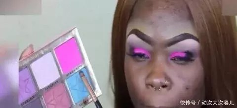 非洲黑人妹子化妆就跟开挂一样，妆前像猩猩妆后秒杀国内众多网红