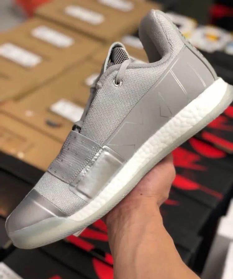  「堪称」哈登4堪称小椰子，那么3代还会真香吗？阿迪Harden 3银灰开箱测评！