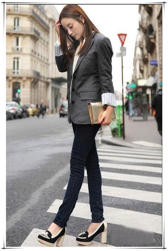 李小璐不过做了个头发就一下嫩回16岁，难怪贾乃亮不舍得离开她呢