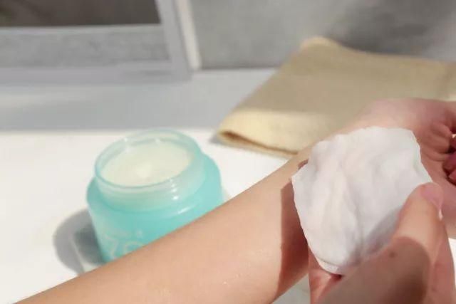 淡妆浓妆这样卸，闷痘，粉刺全没了，脸上毛孔小到看不见