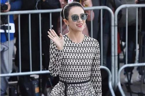 参加婚礼这样穿,得体优雅hin时髦!