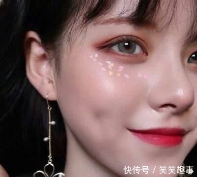  难以@男生眼中“最反感”的3种脸型，就算修容也难以掩盖，你有吗？