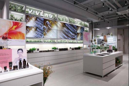 唯兰颂VIVLAS品牌旗舰店盛大开业 代言人宝儿于晓光实力坐阵