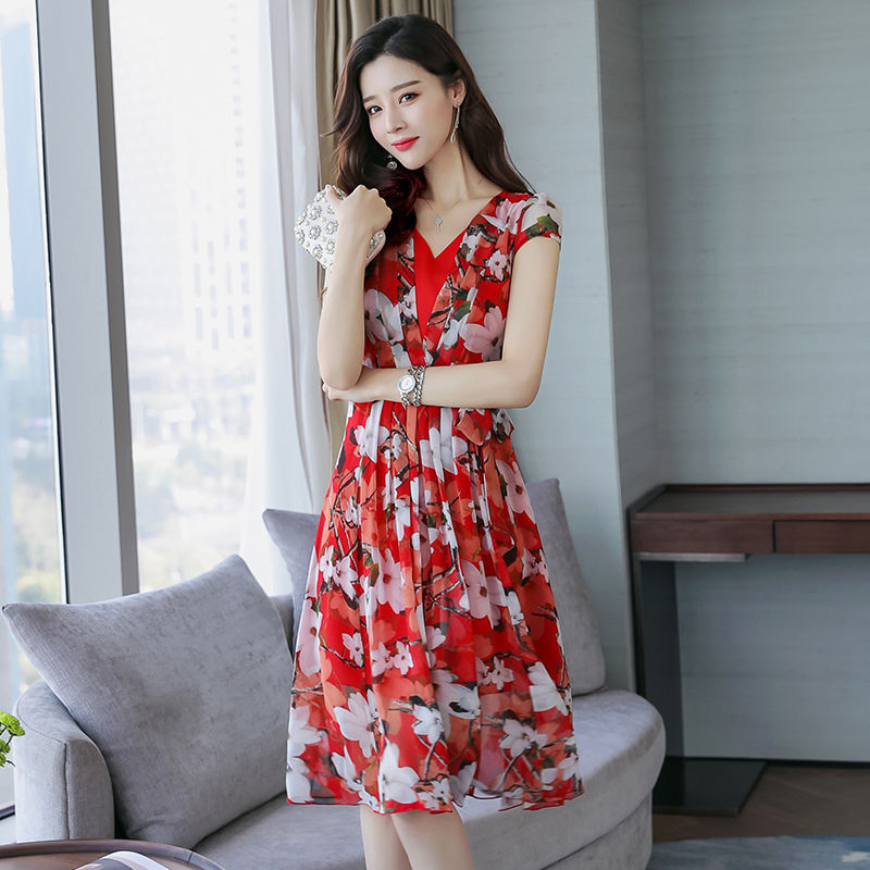 别傻傻买棉绸裙了!7月新出的真丝裙，上身洋气高贵女人味