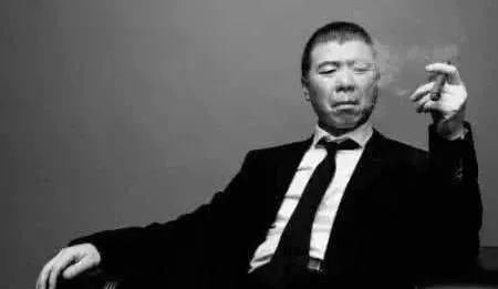 冯小刚发文怒称没有逃税,为澄清自己无心透漏范爷和葛优高价片酬