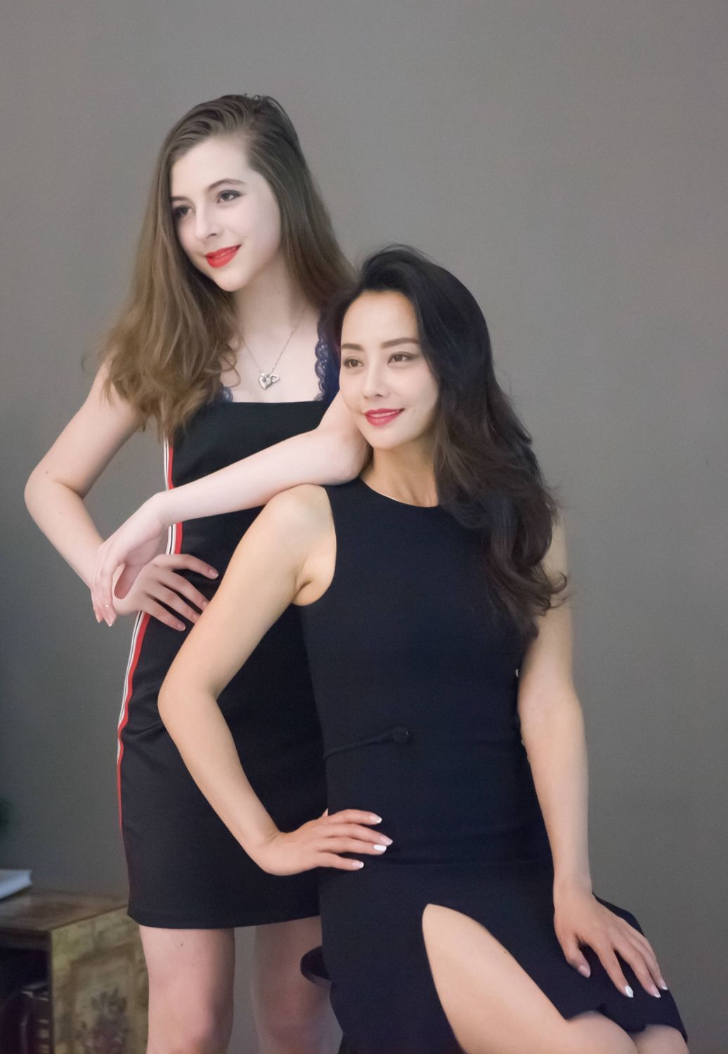 马雅舒13岁洋继女发育太快，一身旗袍穿出东方韵味