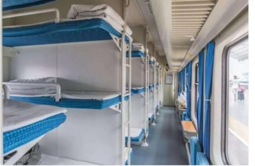  一站■中国首列全卧铺火车，全程727公里一站到达，你想去体验吗