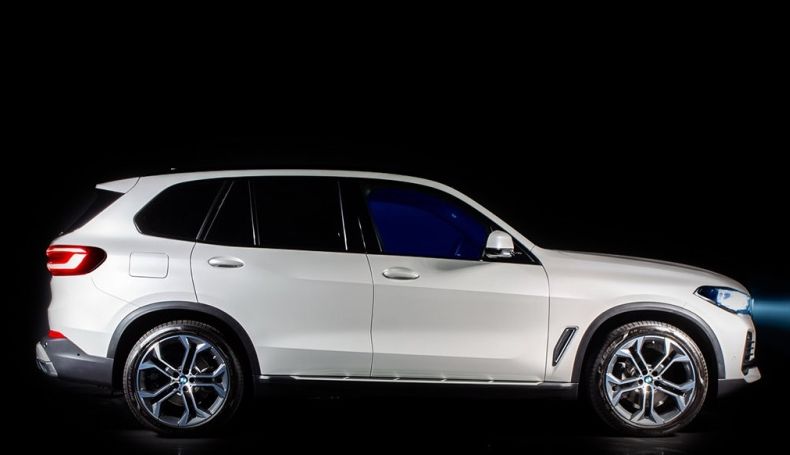  「保时捷卡宴」沃尔沃XC90价格到冰点，比宝马X5便宜25万，为啥就是卖不过