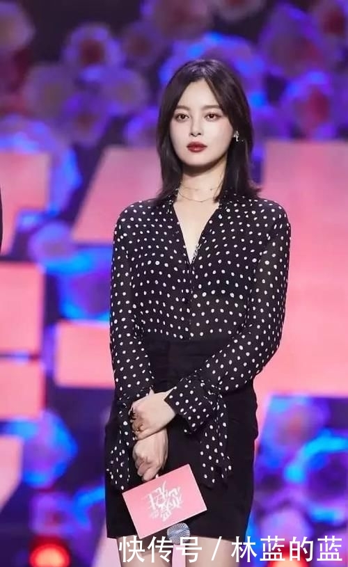 『发看起来』身高不够发型来凑!想显高又时髦这几点很关键,显高发型安排起来