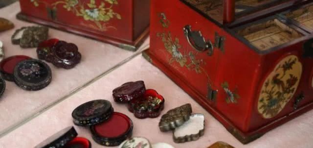  「古妆」古代女子化妆用的口红叫什么