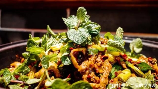 夹缝岩——这处藏匿于贵州大山深处的原始风景，竟然被我找到了