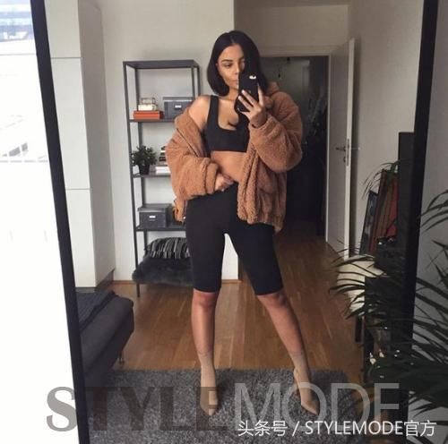 没想到多年后，戴安娜王妃是如今的带货女王！