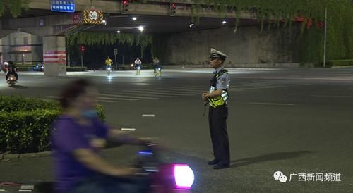 电动自行车驾驶人@南宁交警将重点查处电动自行车酒驾醉驾