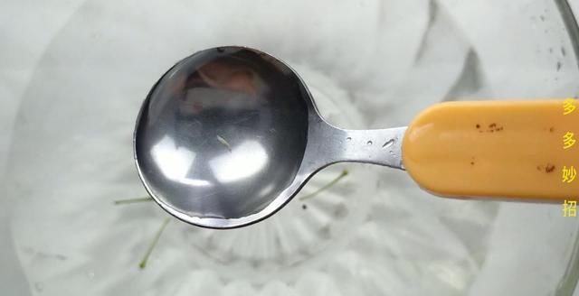 「吃樱桃」樱桃别再用清水洗了,教你正确清洗方法,吃得干净又卫生