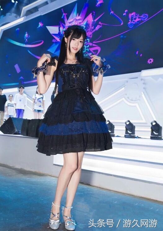 肤白貌美大长腿 2018CJ现场showgirl将直击你的心脏!