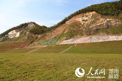 『补山』【寻一江碧水】湖南:补山复绿 为矿山“重披绿衣”