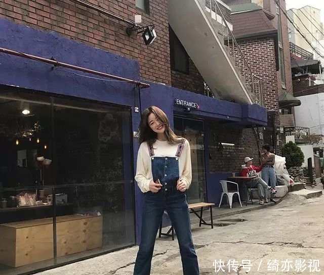 『卫衣』快丢掉你的阔腿裤 !今年必火的"初恋裤"来了 !