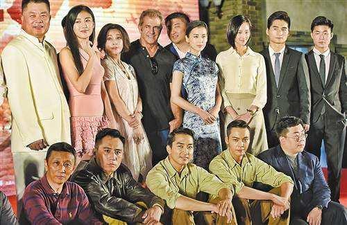 《大轰炸》电影官微回应15亿，崔永元一条微博怼了回去！