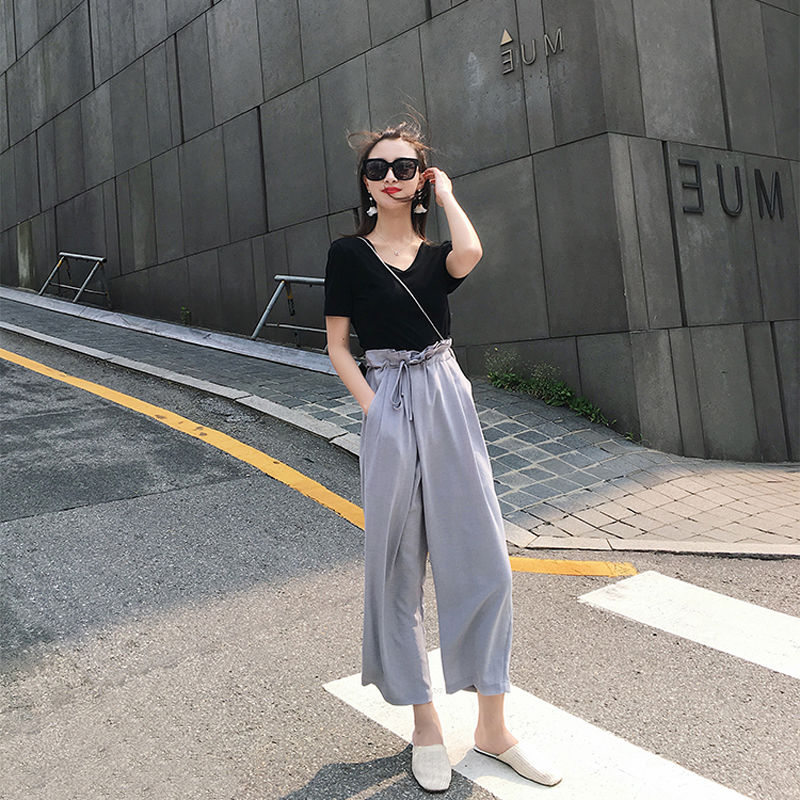 今年秋天流行穿牛仔裤?如今社会女人都学下面穿，时髦巨实惠